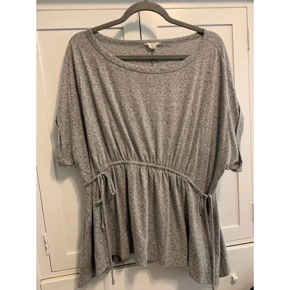 Women’s Tie Waist Top